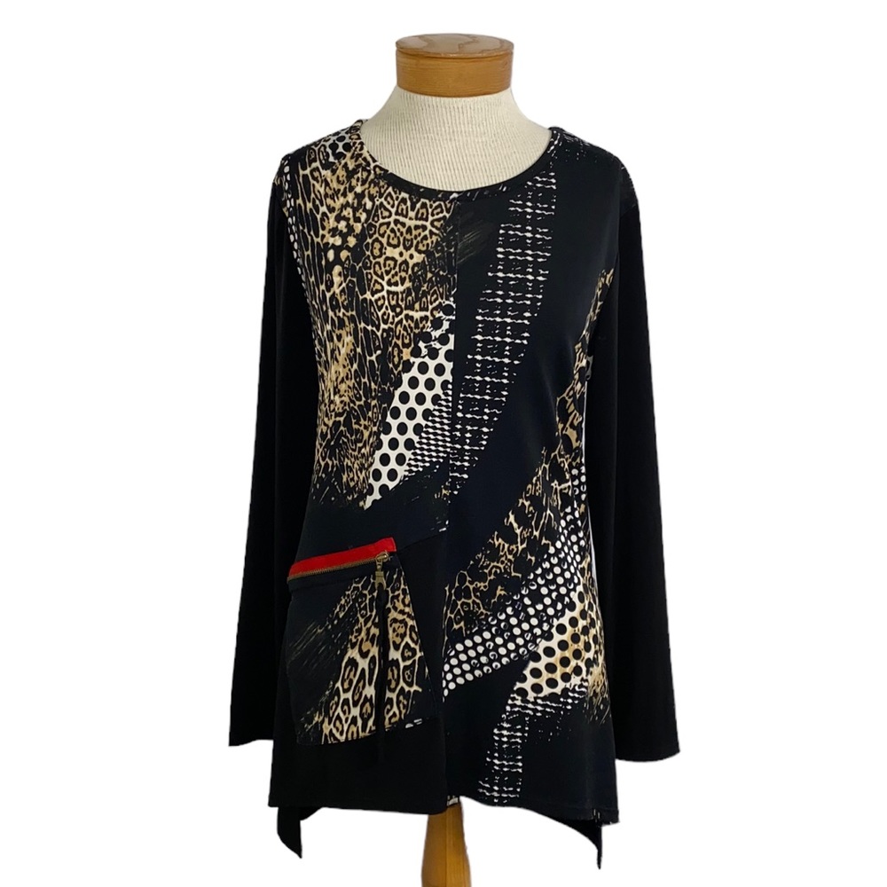 Peck & Peck Mixed Media, Animal, Print, Long Sleeve top Med.